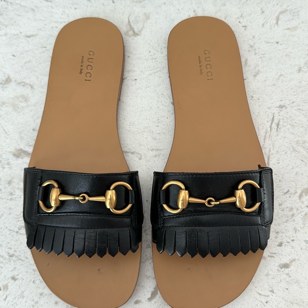 Gucci horseshoe buckle sandal